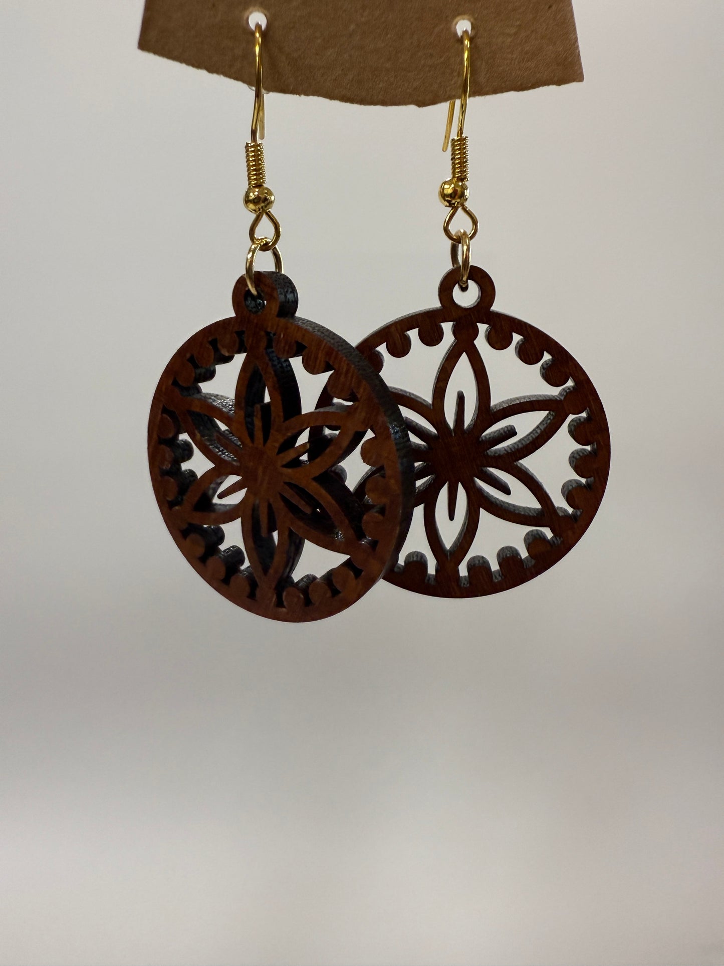 Earring - Circular Flower (dark)