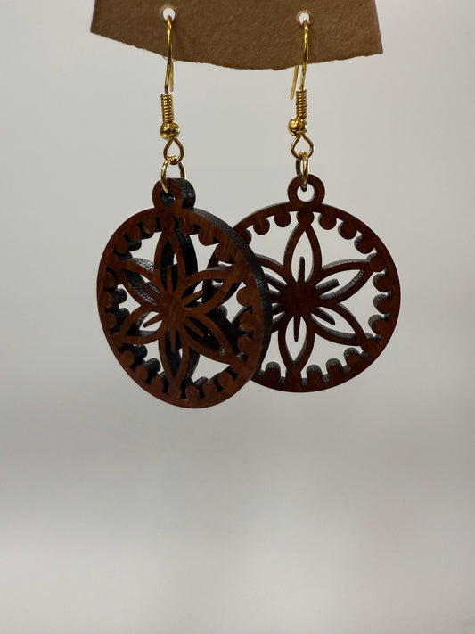 Earring - Circular Flower (dark)